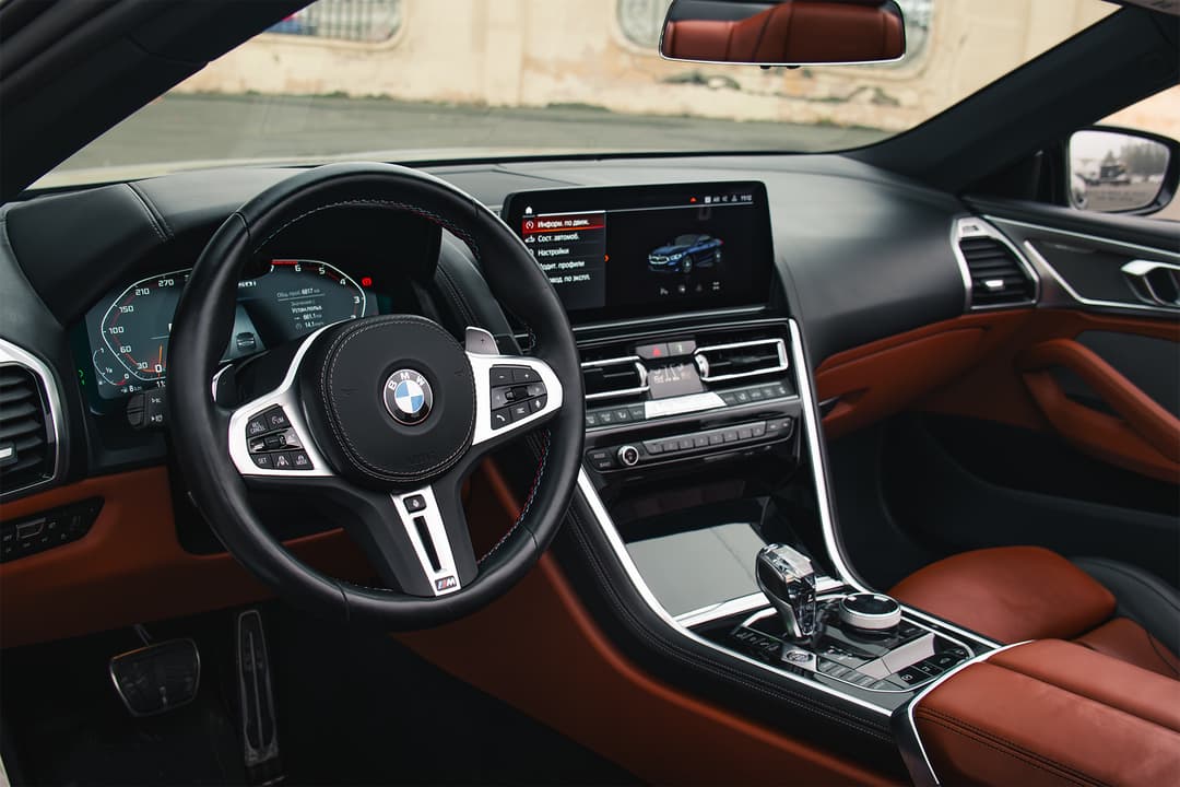 BMW 850i Convertible 2022 — rent in Georgia | Autohub