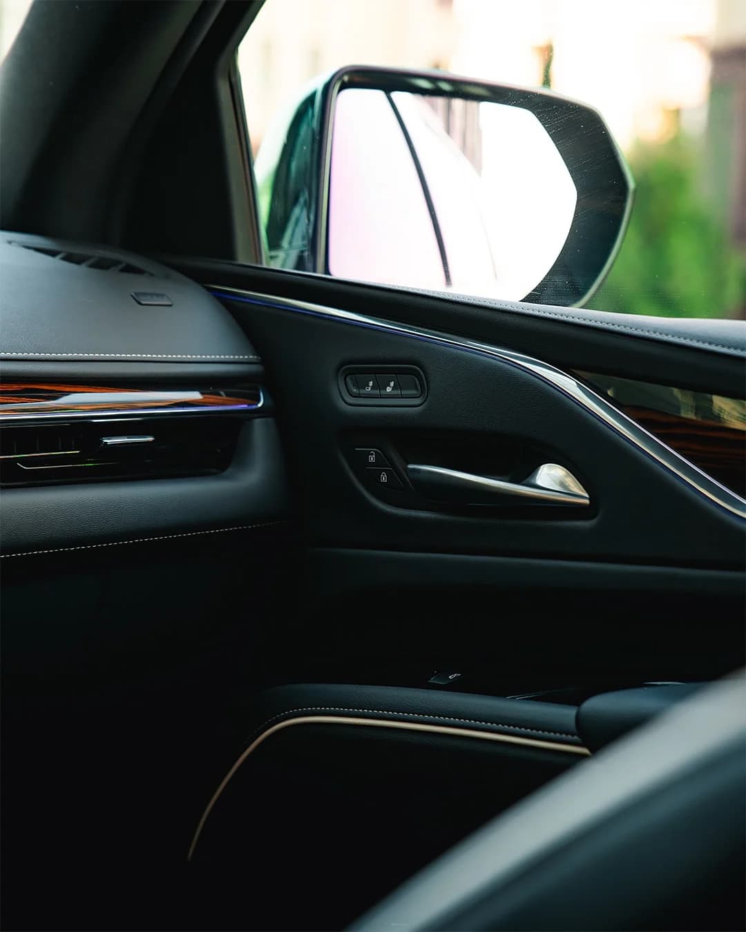 Cadillac Escalade 2025 — rent in Georgia | Autohub