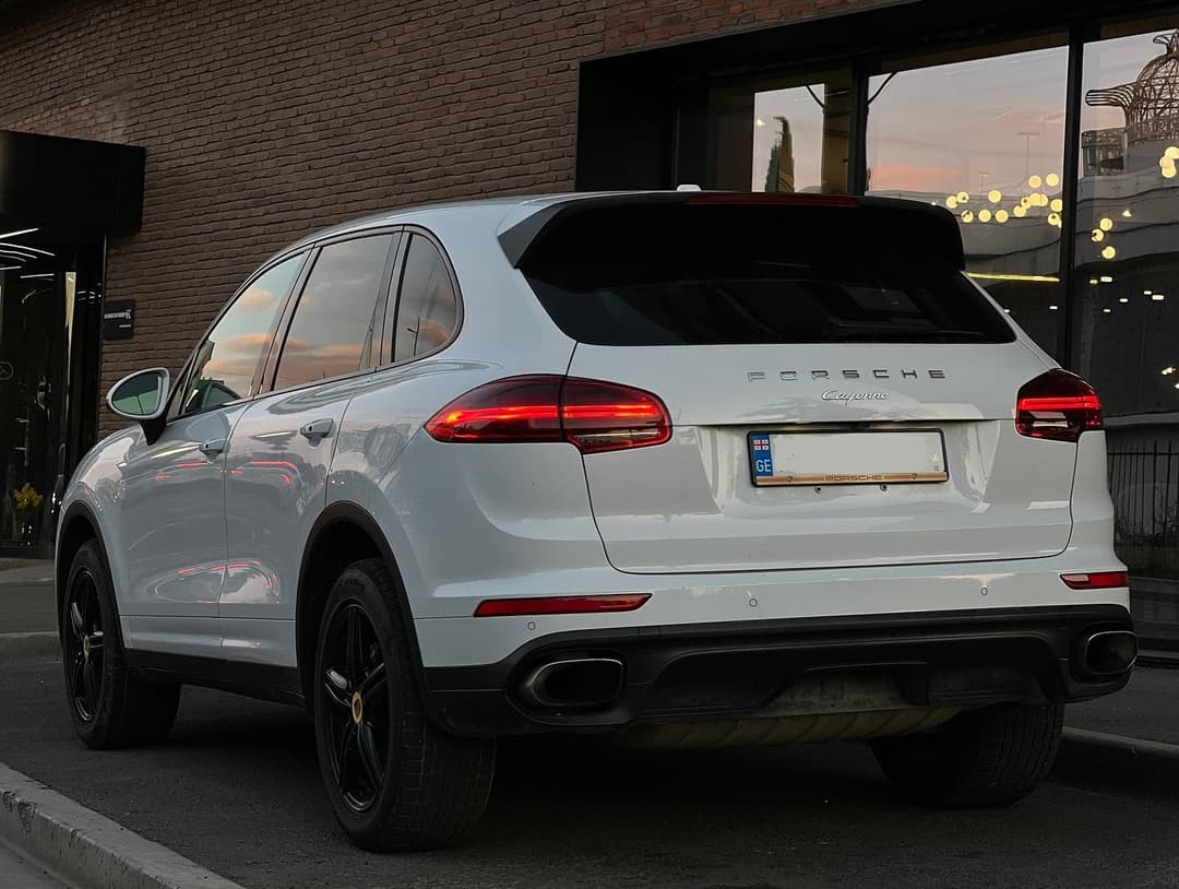 Porsche Cayenne 2016