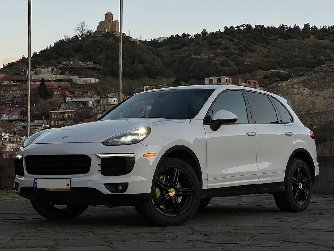 Porsche Cayenne 2016 for rent in Tbilisi and Batumi, Georgia